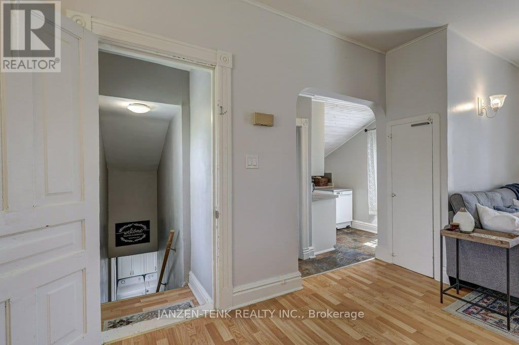 17 Oak Street, Aylmer, Ontario  N5H 1G3 - Photo 20 - X12484159