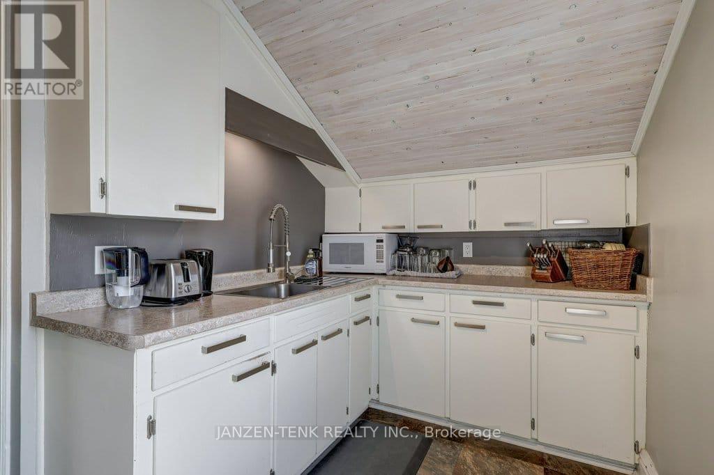 17 Oak Street, Aylmer, Ontario  N5H 1G3 - Photo 23 - X12484159