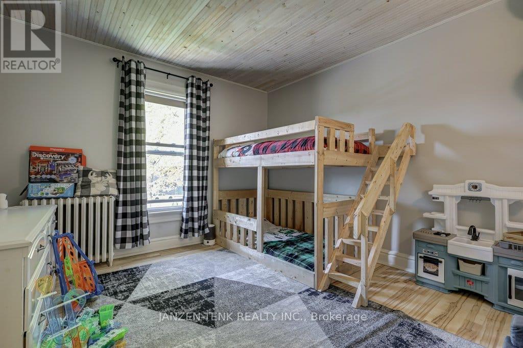 17 Oak Street, Aylmer, Ontario  N5H 1G3 - Photo 28 - X12484159