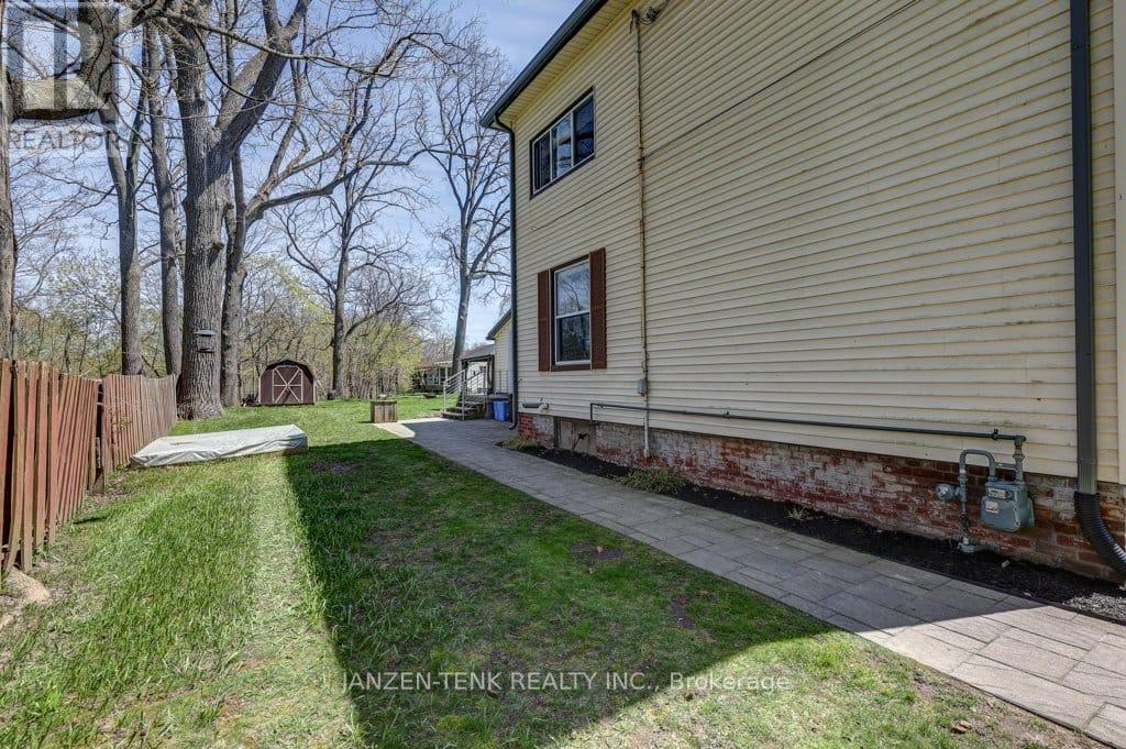 17 Oak Street, Aylmer, Ontario  N5H 1G3 - Photo 32 - X12484159