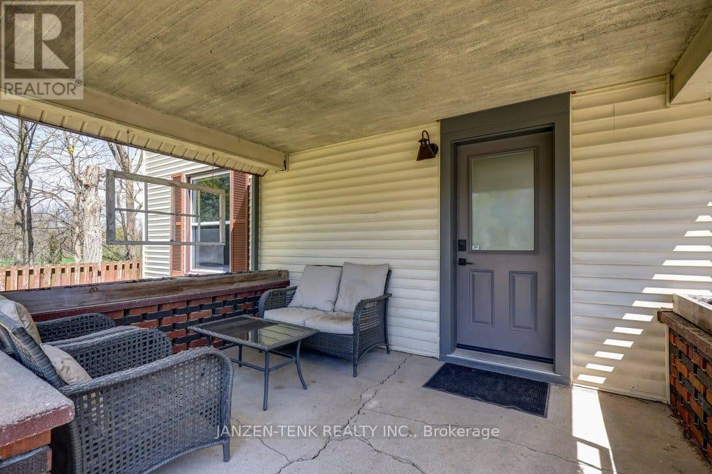 17 Oak Street, Aylmer, Ontario  N5H 1G3 - Photo 39 - X12484159