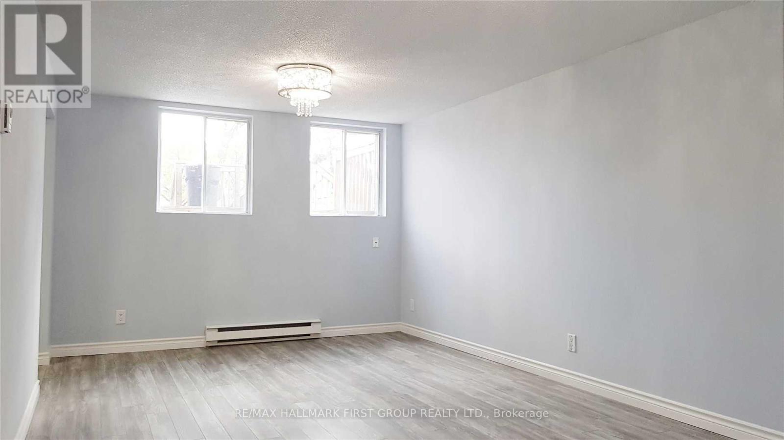 Lower - 359 Buena Vista Avenue, Oshawa, Ontario  L1J 2M6 - Photo 4 - E12484115