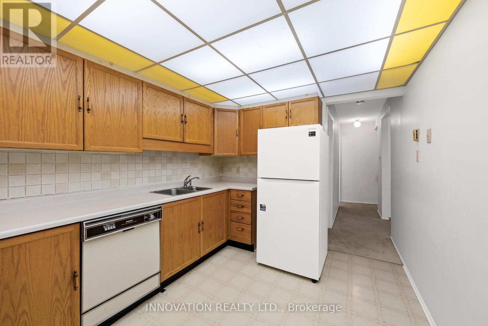 8 - 5 Timberview Way, Ottawa, Ontario  K2H 9M6 - Photo 18 - X12484220