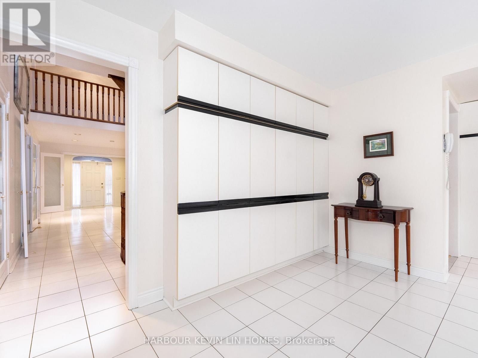 41 Montclair Road, Richmond Hill (Bayview Hill), Ontario  L4B 2S6 - Photo 12 - N12478601