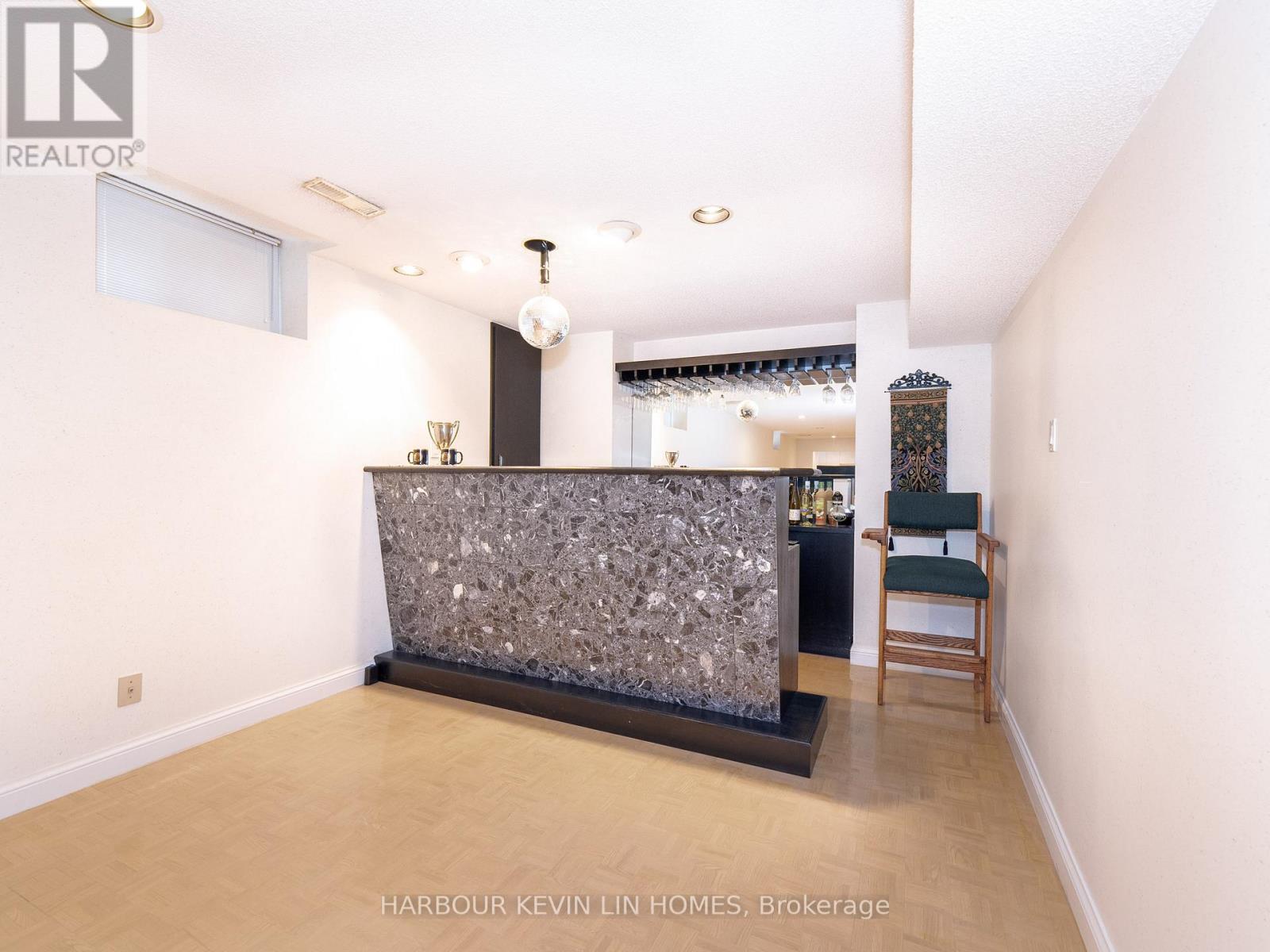 41 Montclair Road, Richmond Hill (Bayview Hill), Ontario  L4B 2S6 - Photo 34 - N12478601