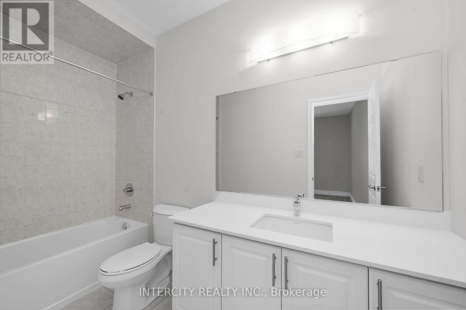 16 Keyworth Crescent, Brampton, Ontario  L6R 4G3 - Photo 34 - W12465295