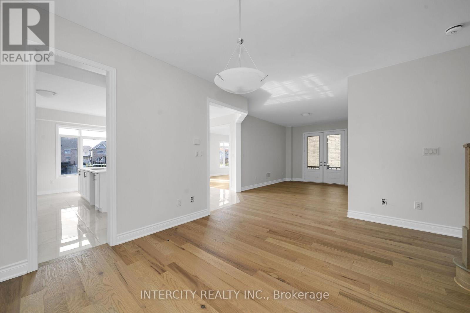 16 Keyworth Crescent, Brampton, Ontario  L6R 4G3 - Photo 7 - W12465295