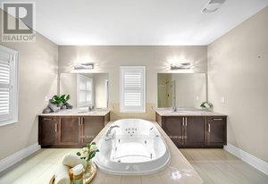 19 Madoc Place, Vaughan, Ontario  L4L 1A6 - Photo 37 - N12484088