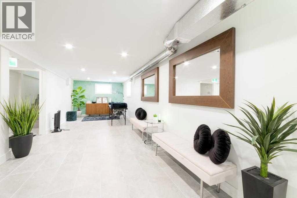 405 14 Avenue Ne, Calgary, Alberta  T2E 1E6 - Photo 1 - A2243995