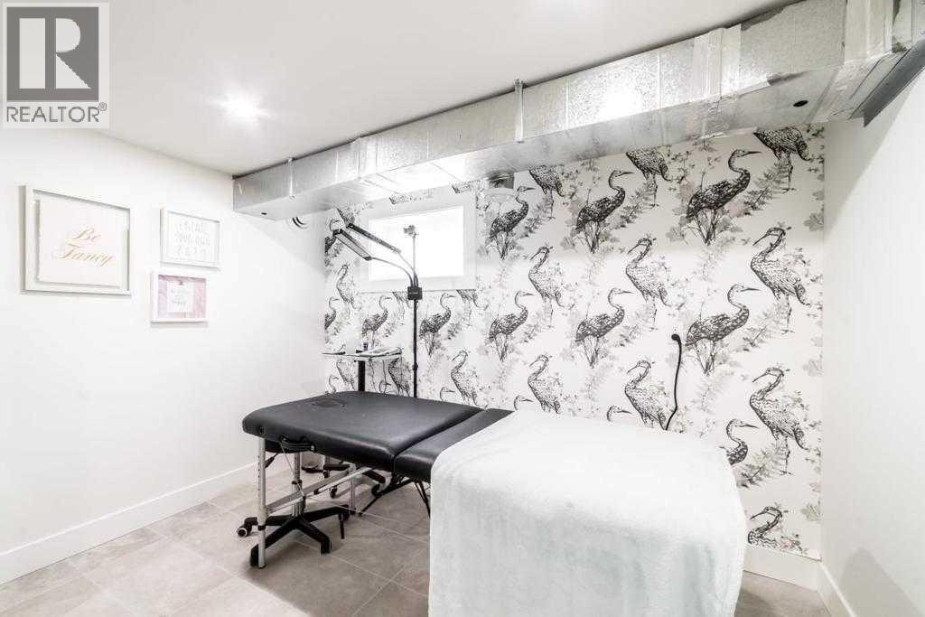 405 14 Avenue Ne, Calgary, Alberta  T2E 1E6 - Photo 5 - A2243995