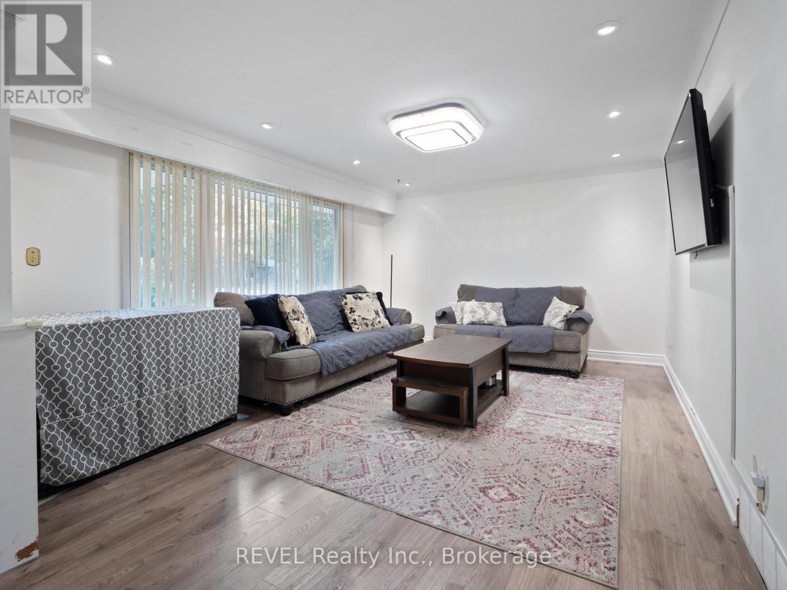 95 Windward Street, St. Catharines, Ontario  L2M 4C4 - Photo 15 - X12484204