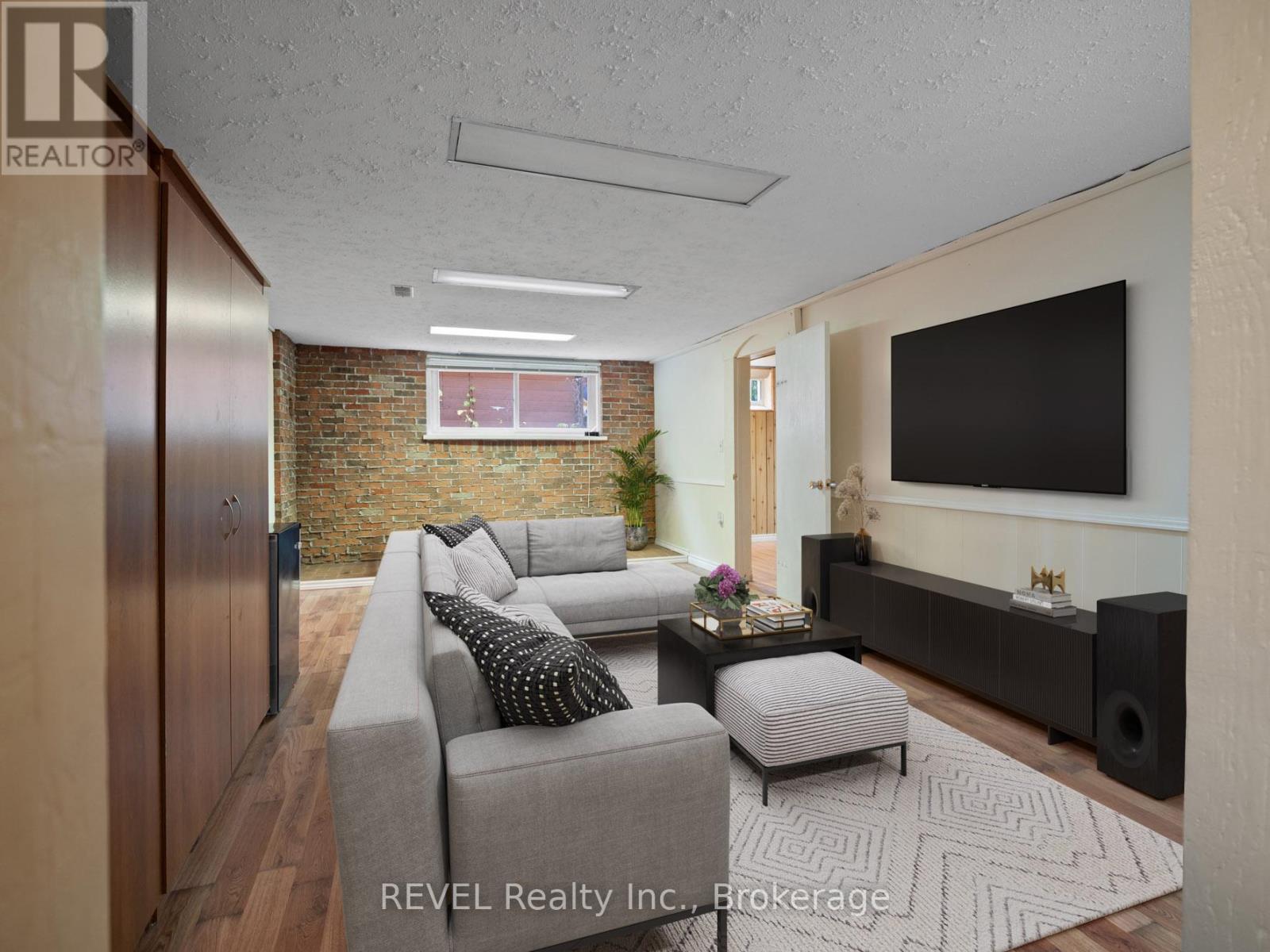 95 Windward Street, St. Catharines (Carlton/bunting), Ontario  L2M 4C4 - Photo 21 - X12484204