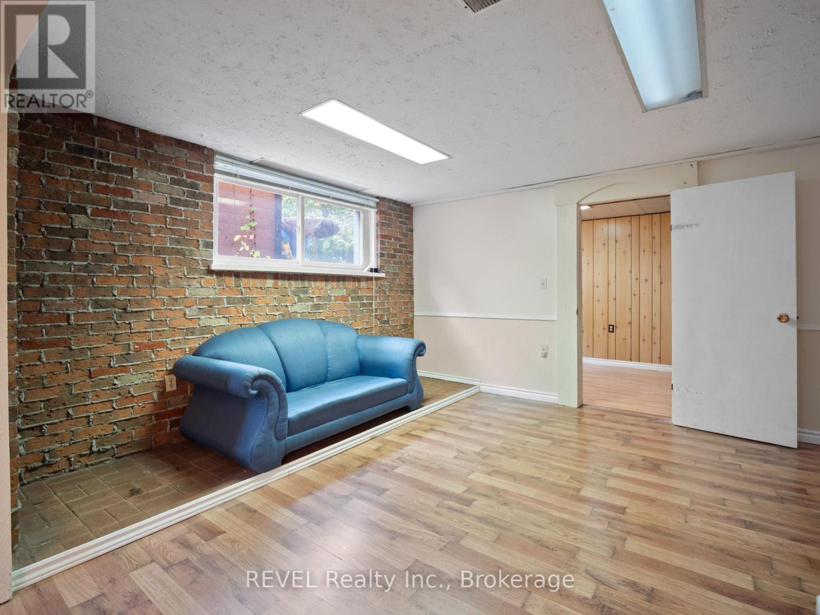 95 Windward Street, St. Catharines (Carlton/bunting), Ontario  L2M 4C4 - Photo 23 - X12484204