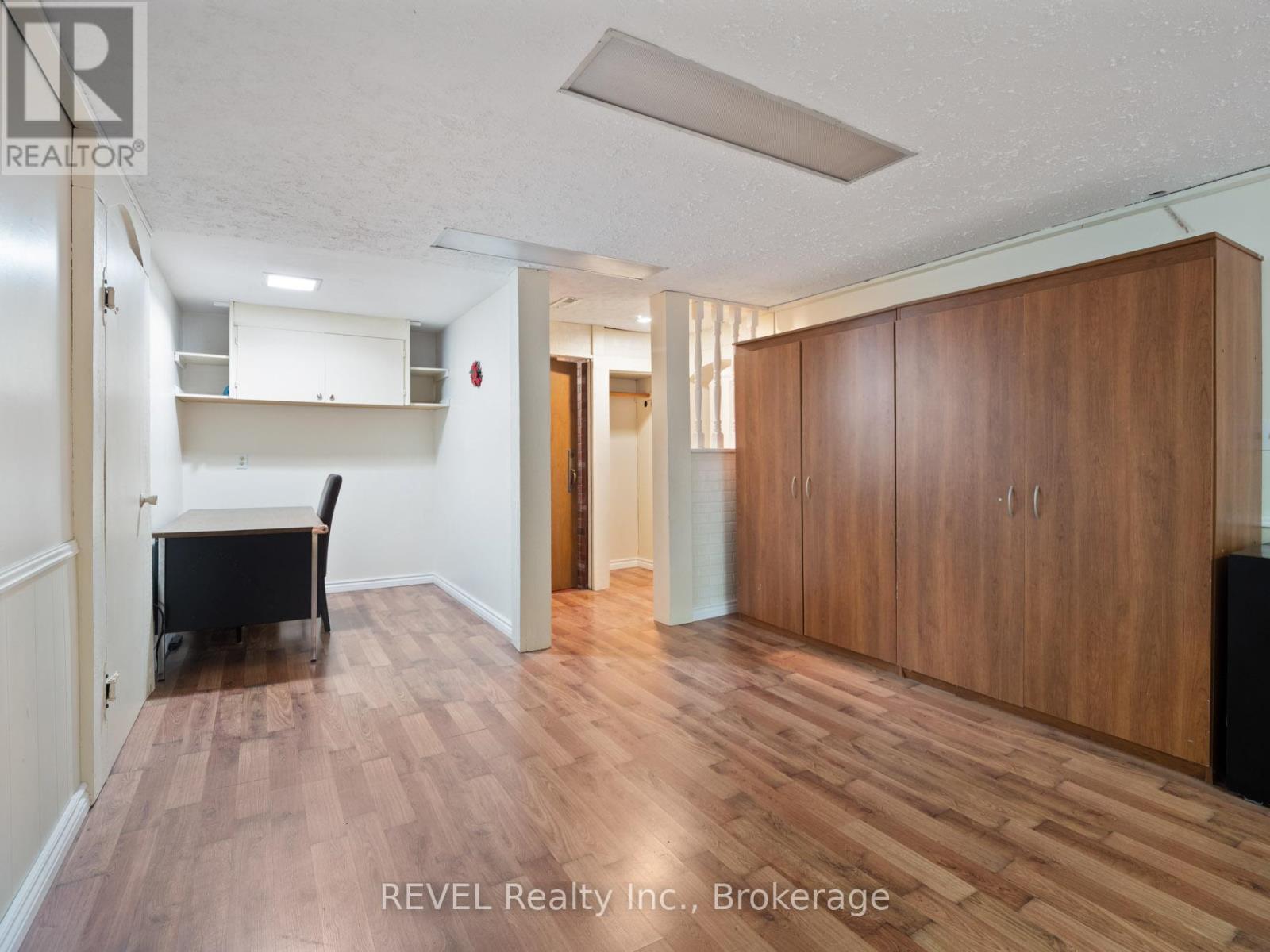 95 Windward Street, St. Catharines (Carlton/bunting), Ontario  L2M 4C4 - Photo 26 - X12484204