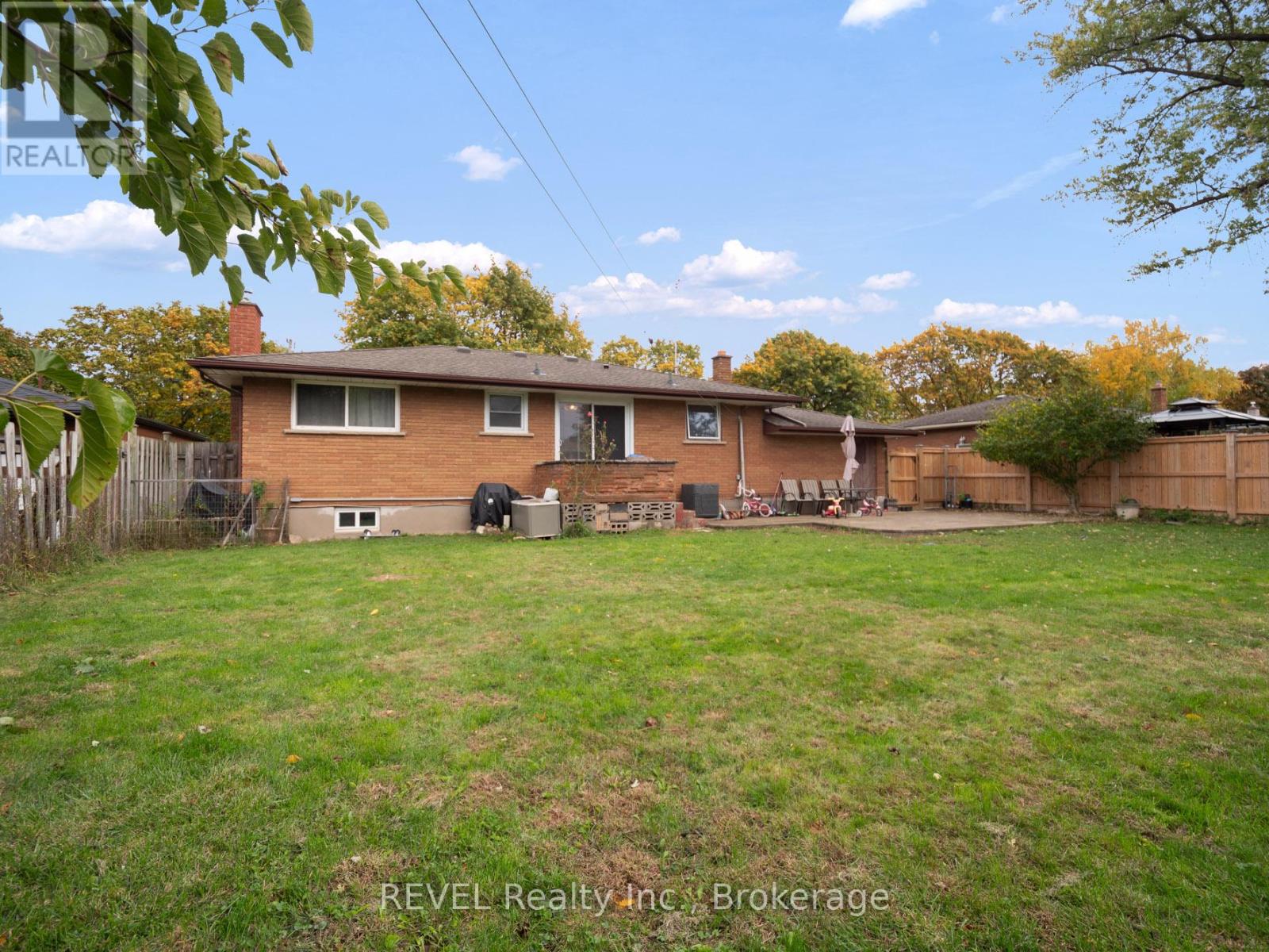 95 Windward Street, St. Catharines (Carlton/bunting), Ontario  L2M 4C4 - Photo 29 - X12484204