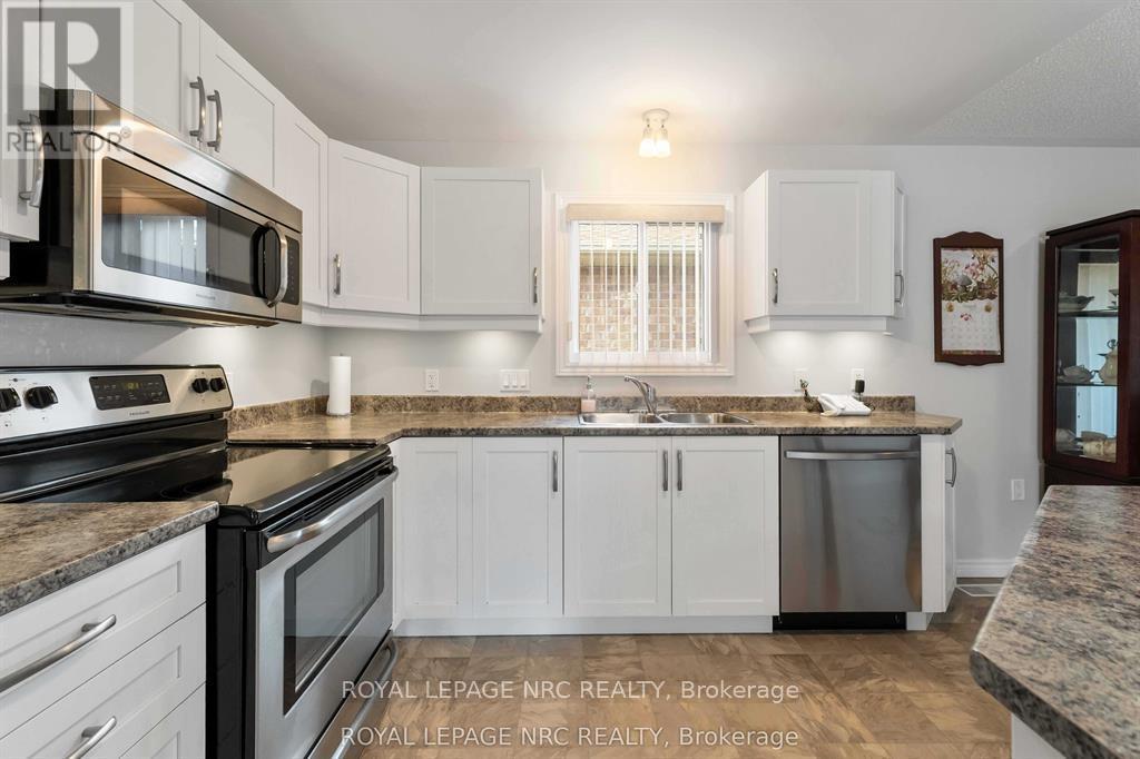 3973 Durban Lane S, Lincoln, Ontario  L0R 2C0 - Photo 11 - X12484225