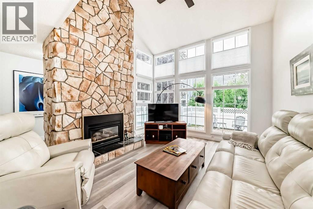 16, 28 Berwick Crescent Nw, Calgary, Alberta  T3K 1Y7 - Photo 3 - A2250344