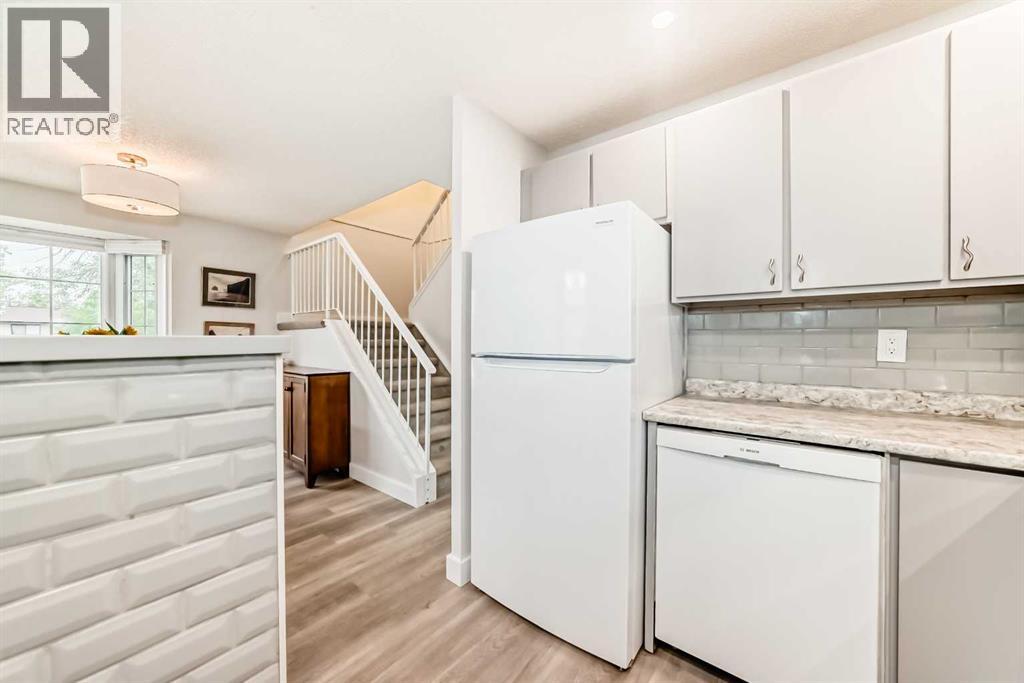 16, 28 Berwick Crescent Nw, Calgary, Alberta  T3K 1Y7 - Photo 10 - A2250344