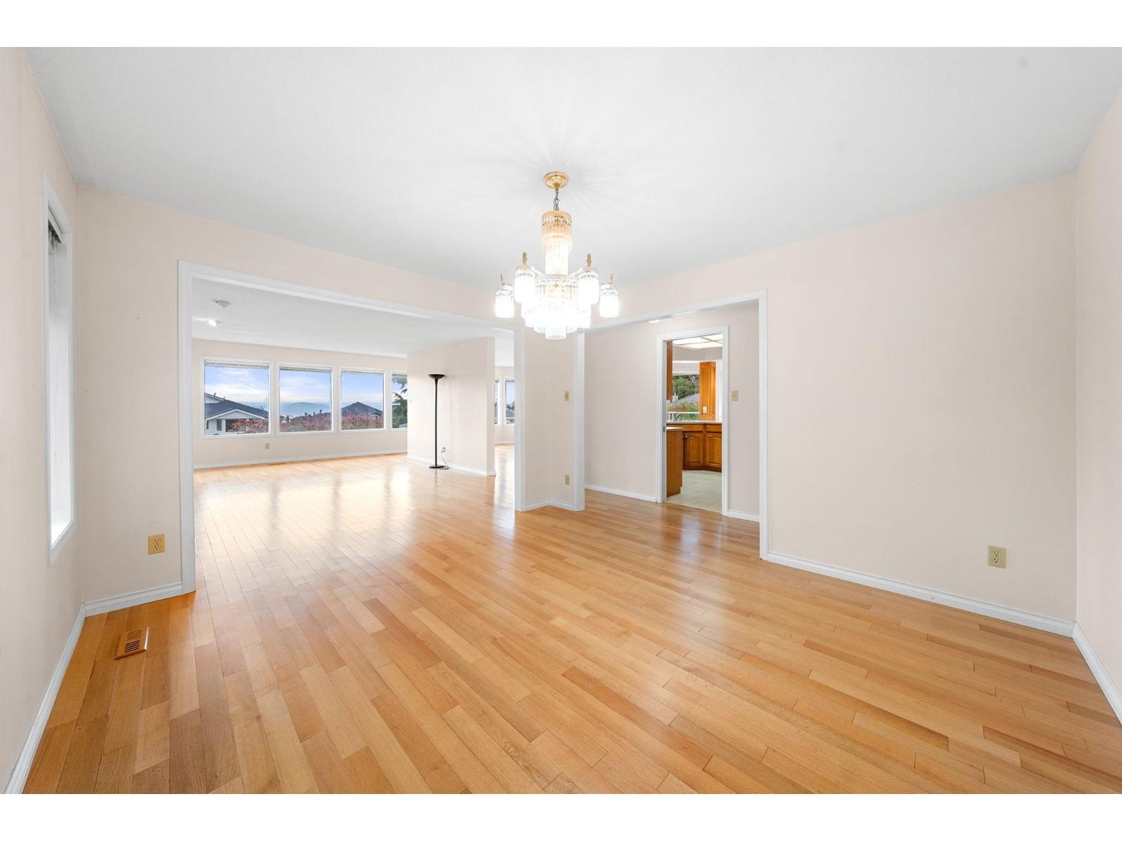 13395 14 Avenue, Surrey, British Columbia  V4A 9B7 - Photo 11 - R3061911