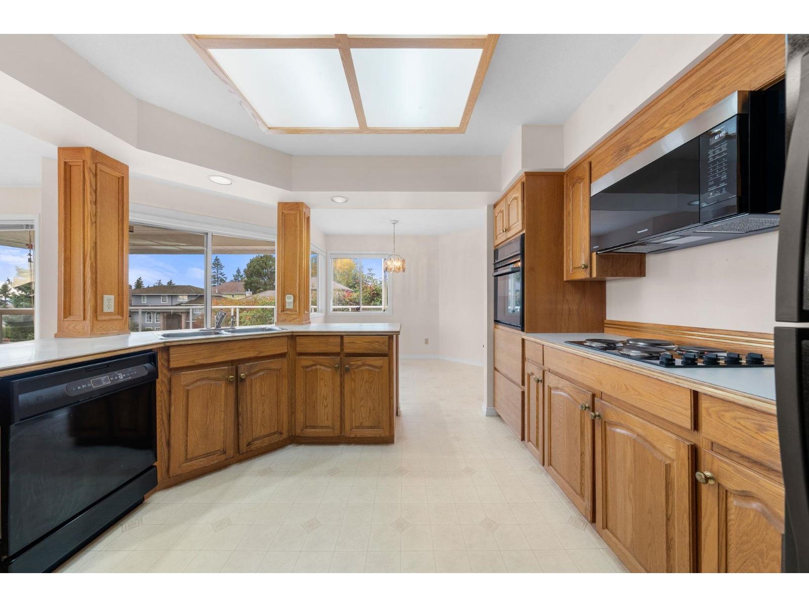 13395 14 Avenue, Surrey, British Columbia  V4A 9B7 - Photo 9 - R3061911