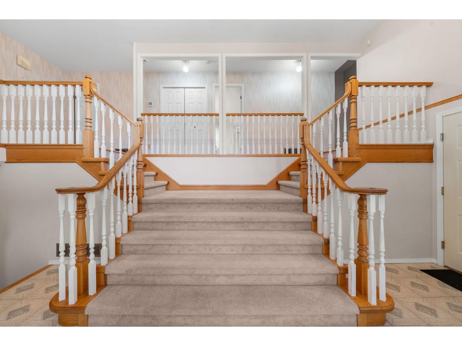 13395 14 Avenue, Surrey, British Columbia  V4A 9B7 - Photo 5 - R3061911