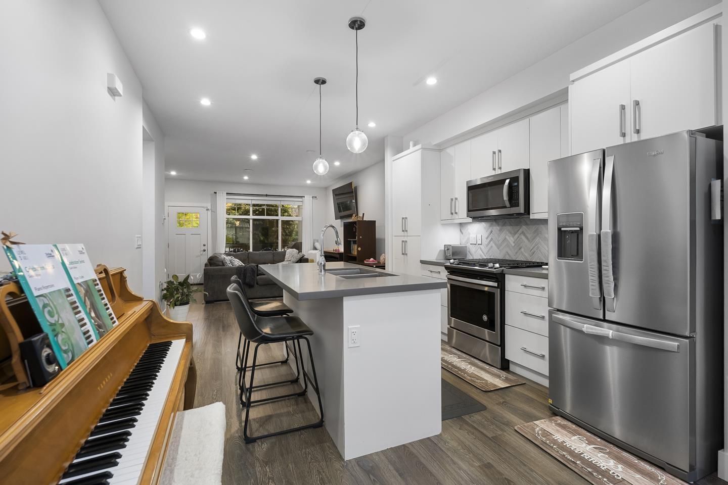 52 14541 Winter Crescent, Surrey, British Columbia  V4P 0G5 - Photo 6 - R3062083