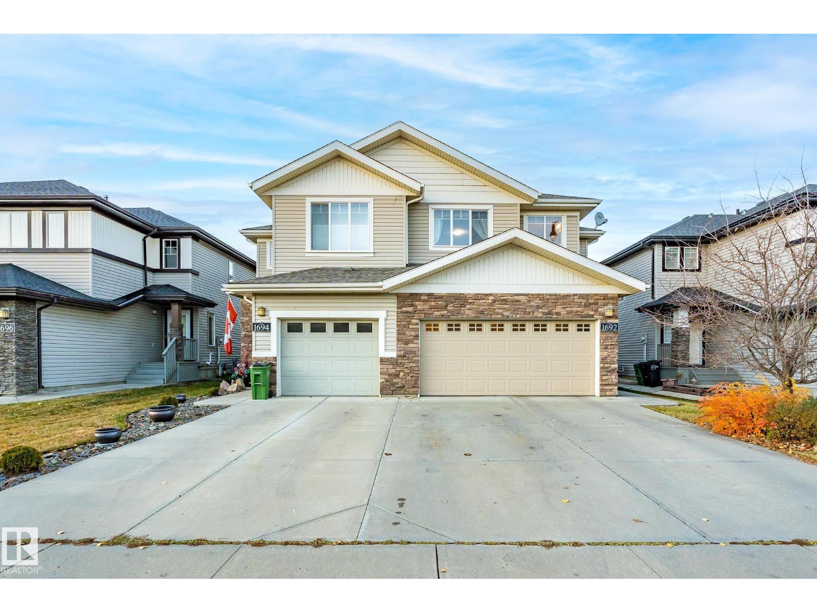 1692 Cunningham Wy Sw, Edmonton, Alberta  T6W 0W5 - Photo 2 - E4463648