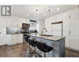 10 VILLA COURT, hamilton (templemead), Ontario