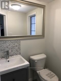 377 Rosegate Way N, Oakville, Ontario  L6H 6K1 - Photo 10 - W12484098