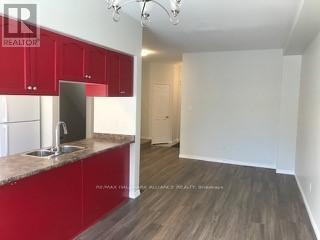 377 Rosegate Way N, Oakville, Ontario  L6H 6K1 - Photo 5 - W12484098