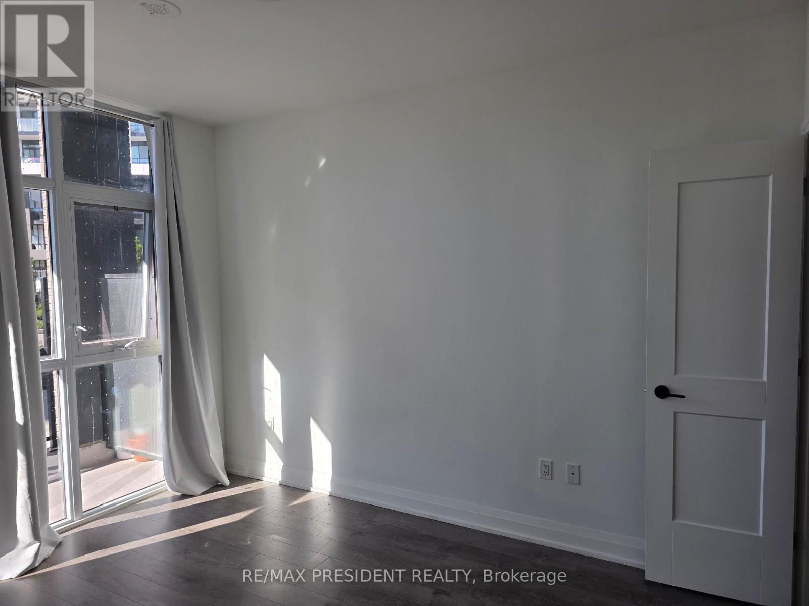 112 - 60 George Butchart Drive, Toronto, Ontario  M3K 2C5 - Photo 12 - W12484103