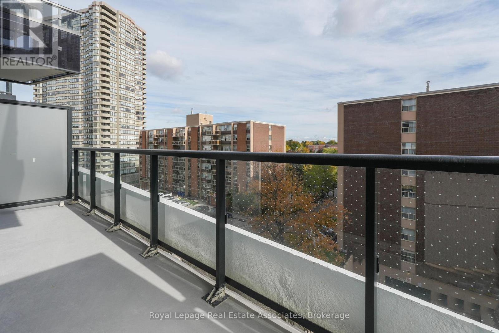 503 - 60 Central Park Roadway, Toronto, Ontario  M9A 0E6 - Photo 11 - W12484118