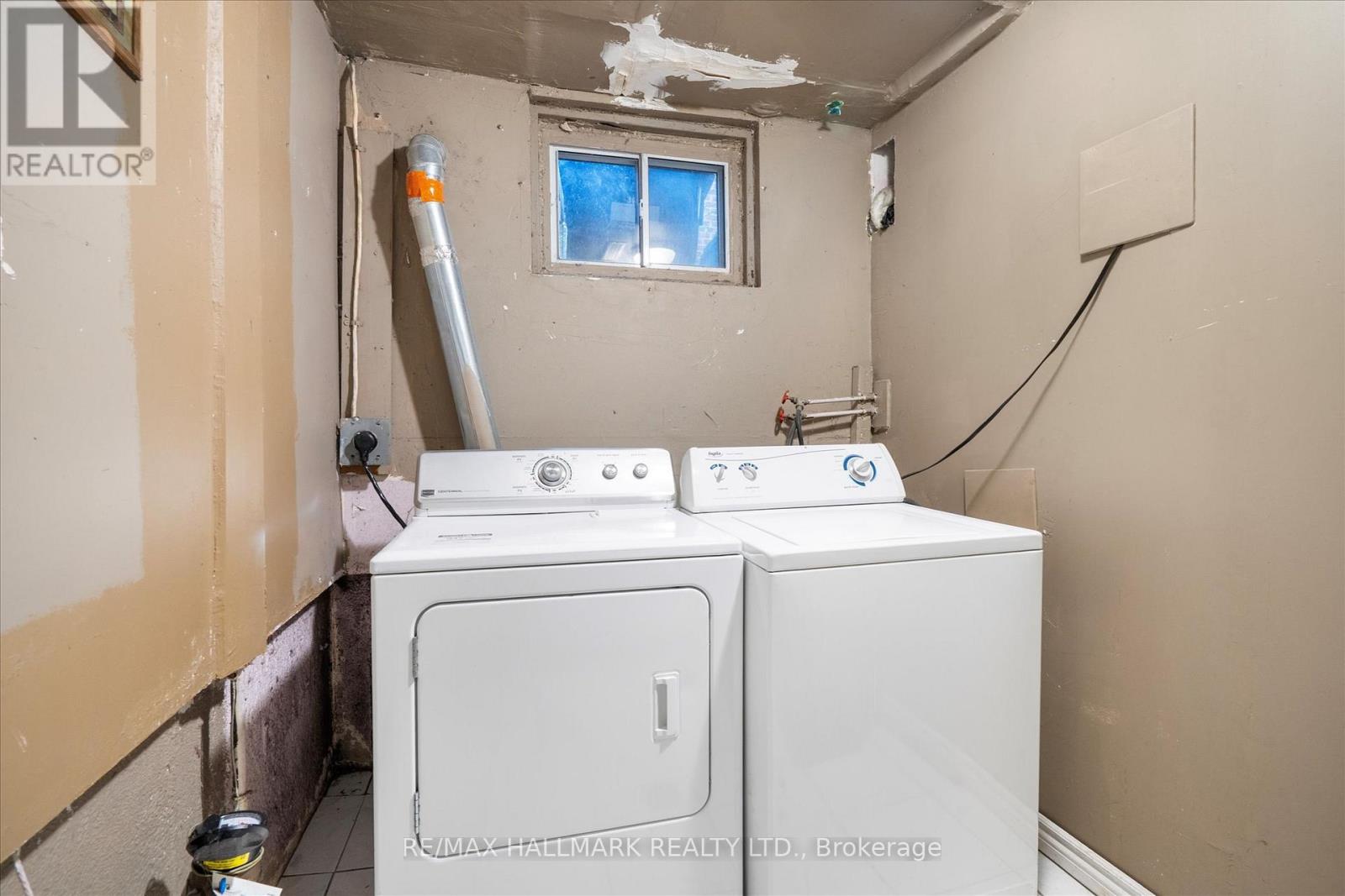 Upper - 80 Madison Street, Brampton, Ontario  L6S 3C5 - Photo 21 - W12484122
