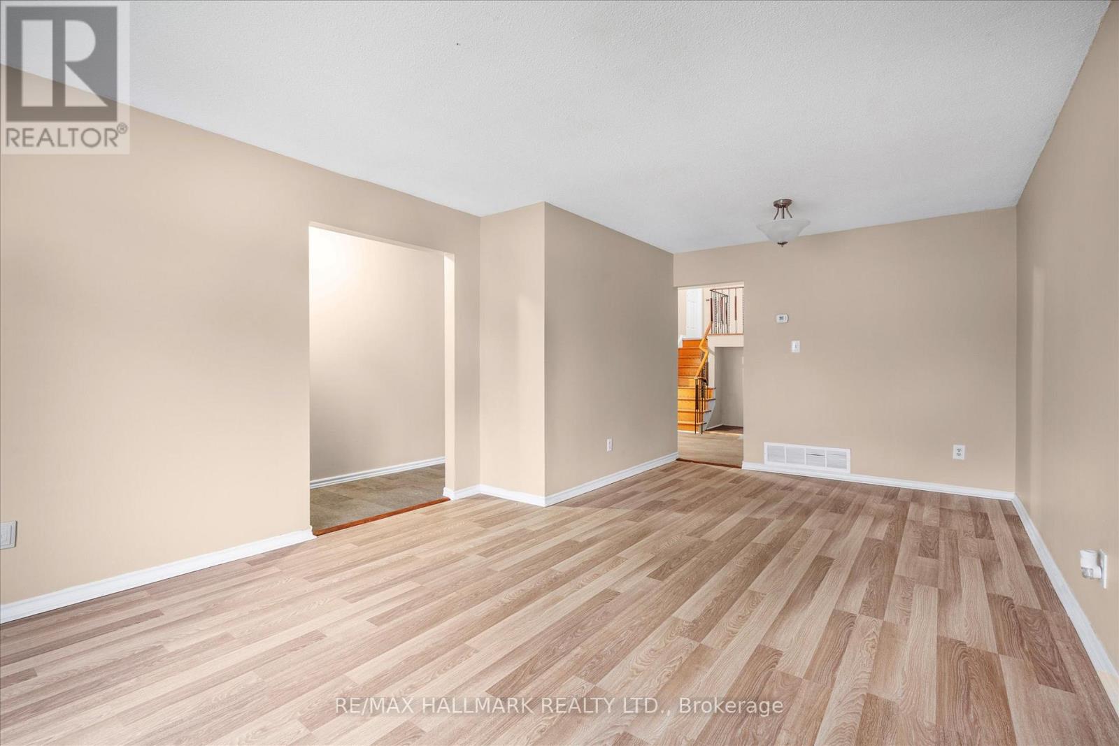 Upper - 80 Madison Street, Brampton, Ontario  L6S 3C5 - Photo 7 - W12484122