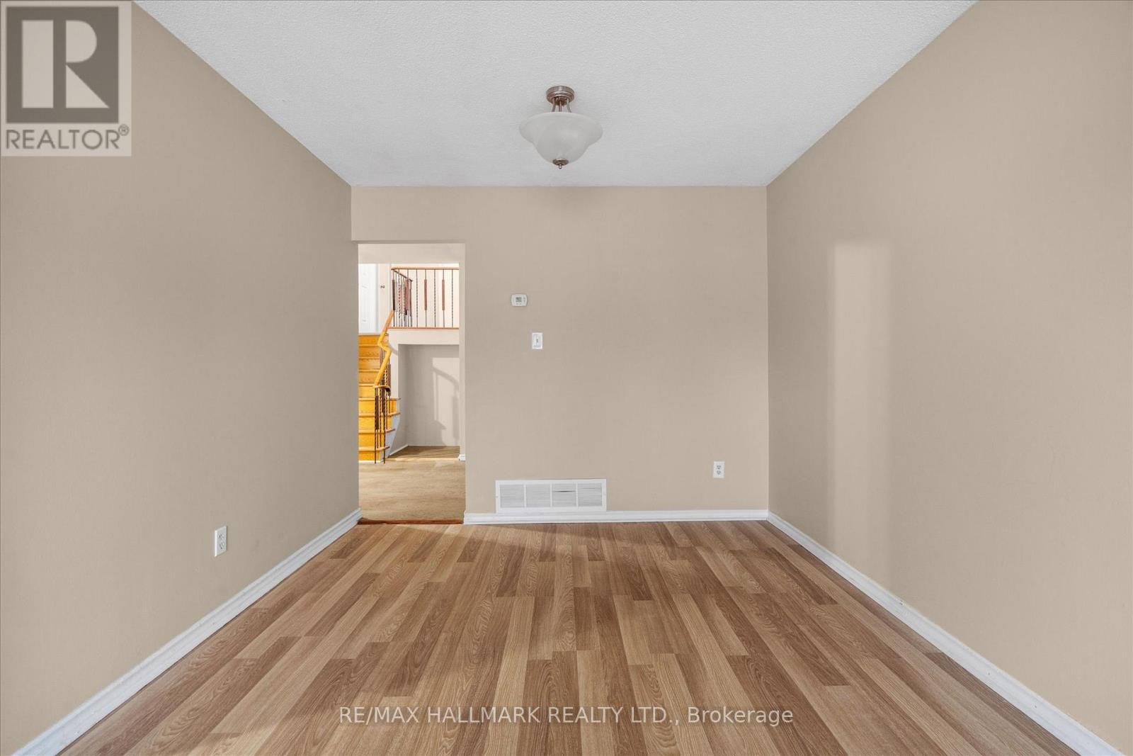 Upper - 80 Madison Street, Brampton, Ontario  L6S 3C5 - Photo 9 - W12484122