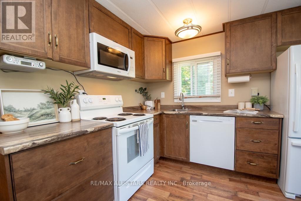 7 Marlene Drive, Kawartha Lakes, Ontario  L0A 1A0 - Photo 14 - X12368258