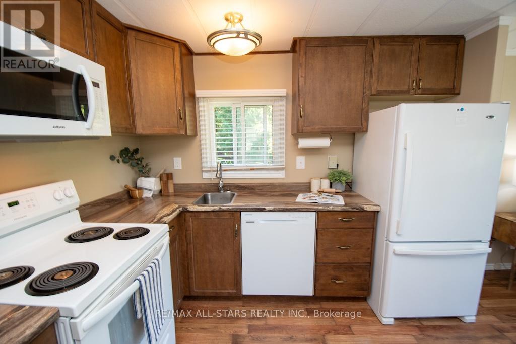 7 Marlene Drive, Kawartha Lakes, Ontario  L0A 1A0 - Photo 17 - X12368258