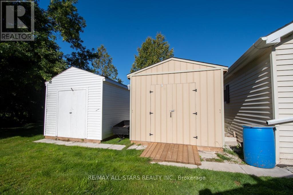 7 Marlene Drive, Kawartha Lakes, Ontario  L0A 1A0 - Photo 34 - X12368258