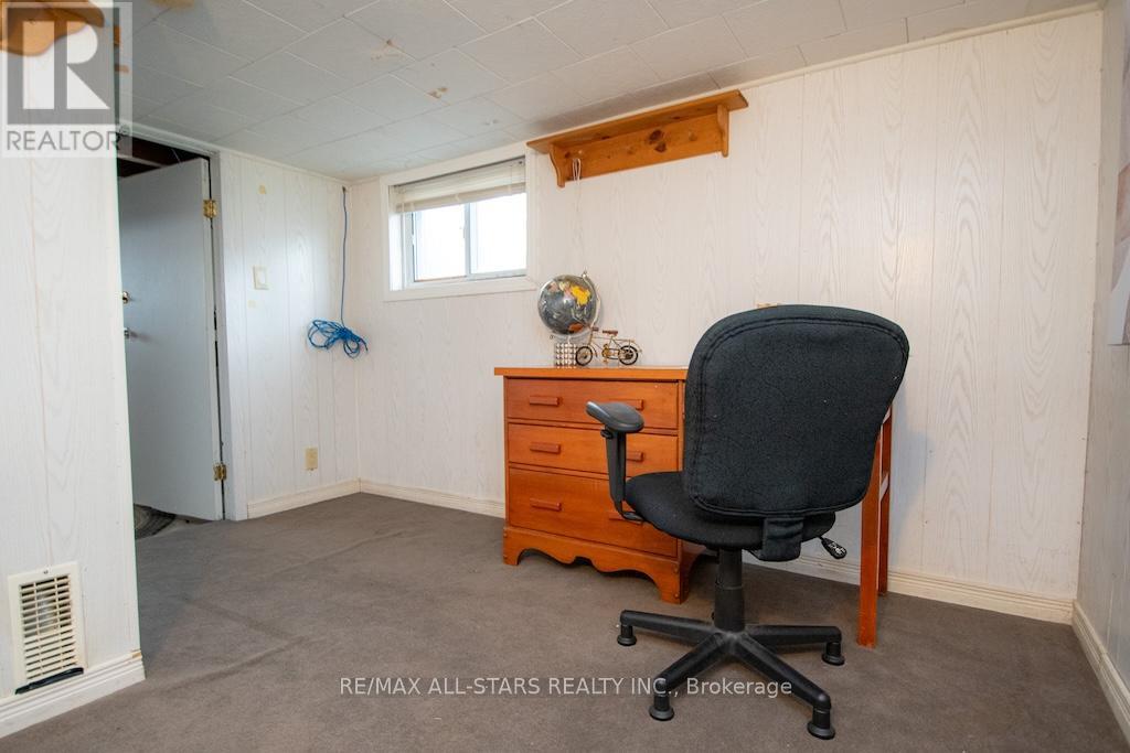 32 Adelaide Street S, Kawartha Lakes, Ontario  K9V 3J7 - Photo 21 - X12410336