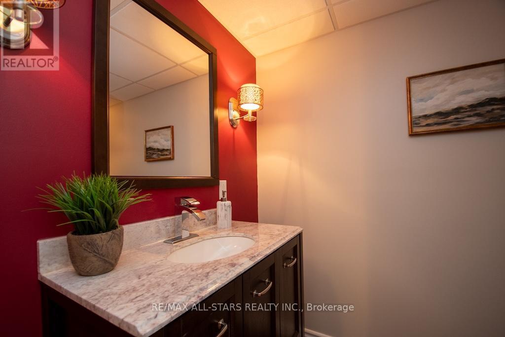 19 Adelaide Street S, Kawartha Lakes, Ontario  K9V 3J4 - Photo 30 - X12449576