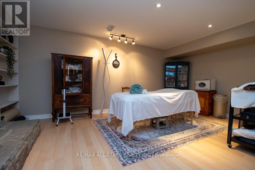 19 Adelaide Street S, Kawartha Lakes, Ontario  K9V 3J4 - Photo 29 - X12449576