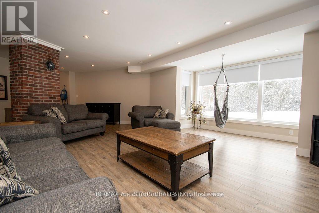 829 Peace Road, Kawartha Lakes, Ontario  K0L 2W0 - Photo 32 - X12453519