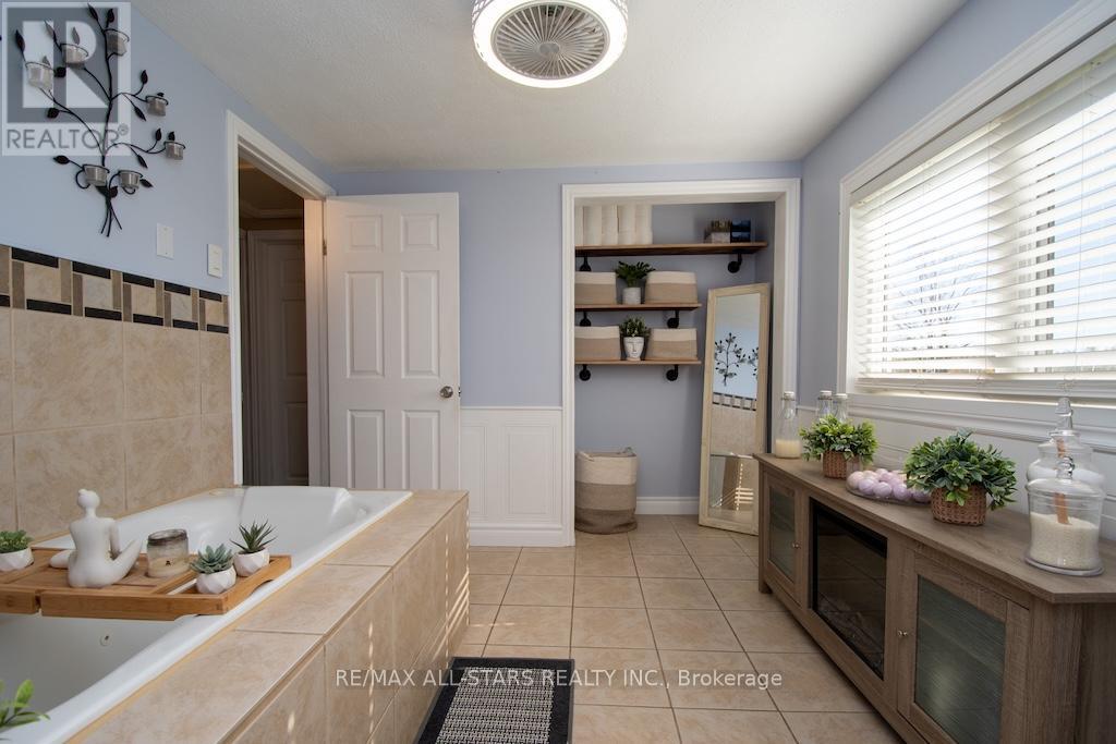 1412 7a Highway, Kawartha Lakes, Ontario  L0A 1A0 - Photo 36 - X12469045