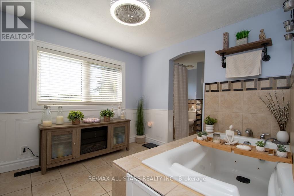 1412 7a Highway, Kawartha Lakes, Ontario  L0A 1A0 - Photo 32 - X12469045