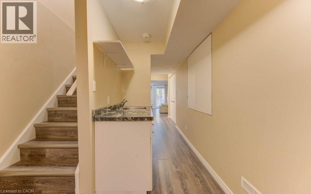 330 Dearborn Boulevard Unit# 7, Waterloo, Ontario  N2J 4Y9 - Photo 34 - 40781871
