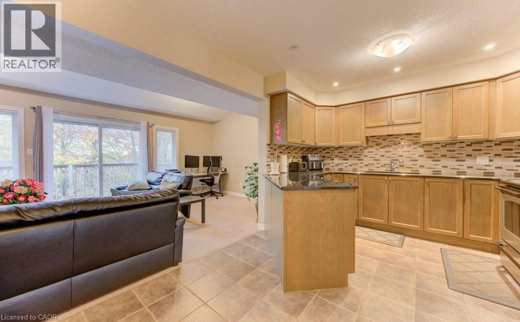 330 Dearborn Boulevard Unit# 7, Waterloo, Ontario  N2J 4Y9 - Photo 8 - 40781871