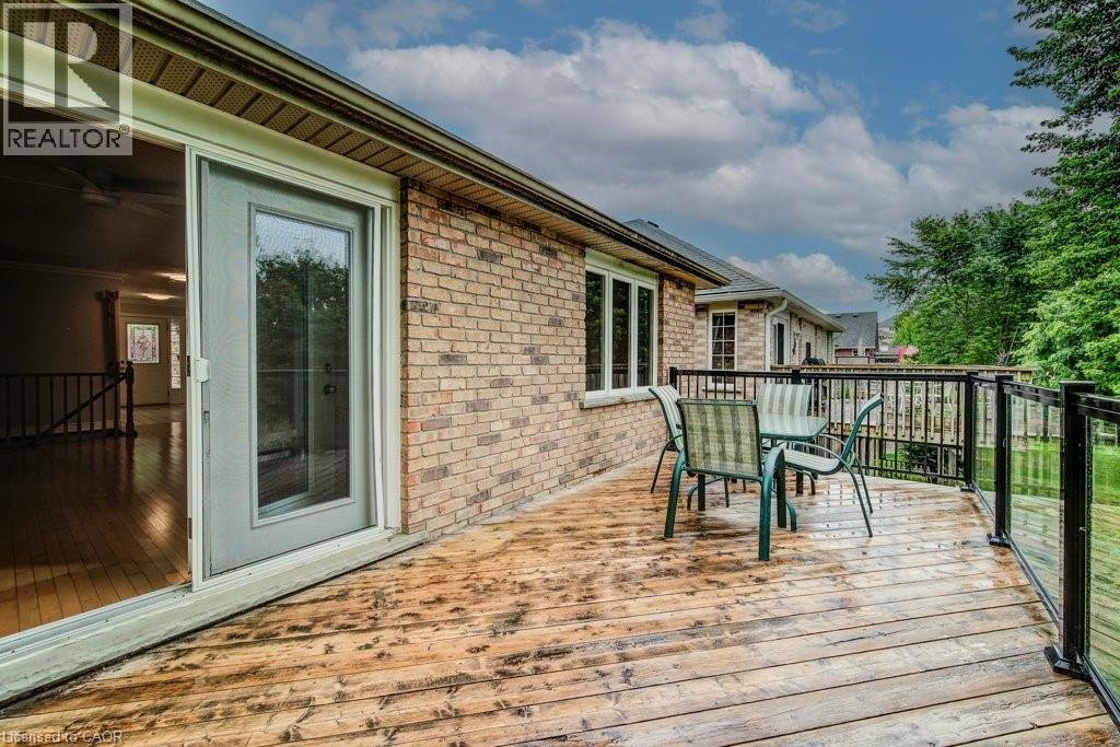 670 Salzburg Drive, Waterloo, Ontario  N2V 2N8 - Photo 29 - 40779457