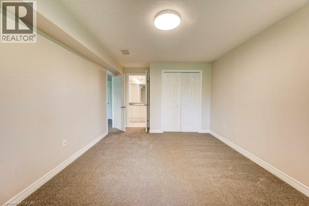 670 Salzburg Drive, Waterloo, Ontario  N2V 2N8 - Photo 41 - 40779457