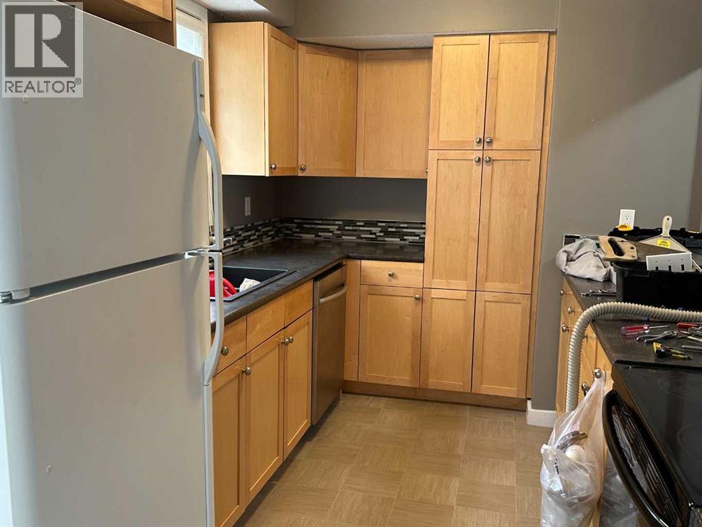 Property at 12114 95B Street image 5