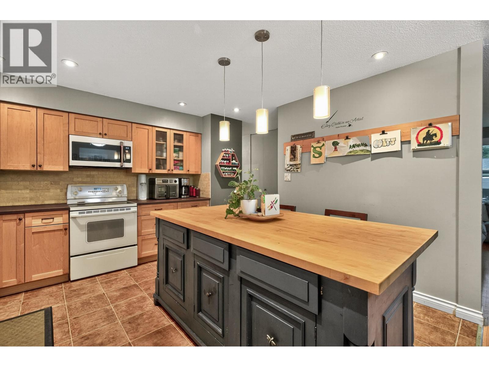 1252 Ellis Drive, Port Coquitlam, British Columbia  V3B 1G8 - Photo 6 - R3061906